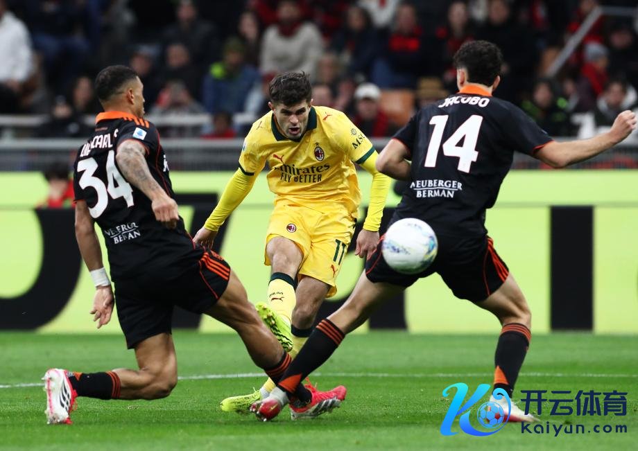 [图]意甲-迈尼昂耸立莱奥破门 米兰1-1战平科莫体育录像/图片