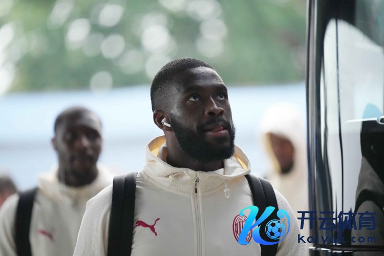 记者：要是丰塞卡留任，托莫里可能成为尤文后防引援首选